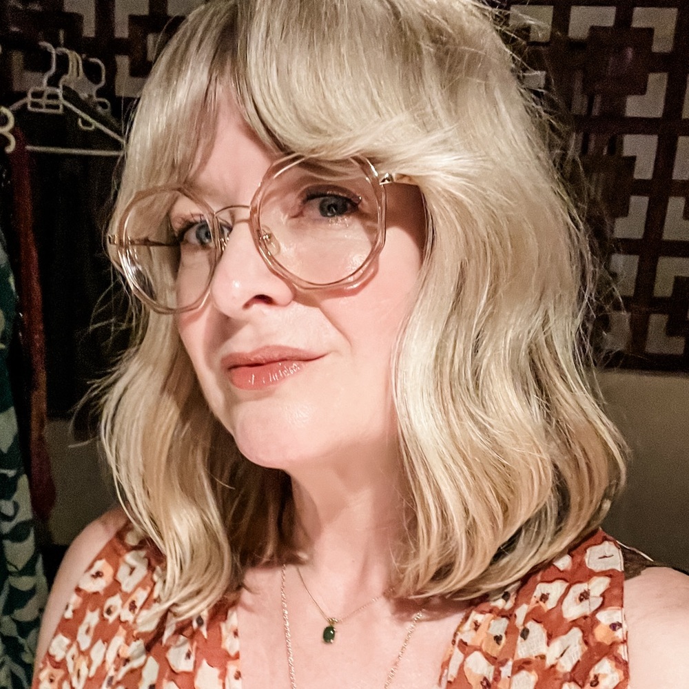 Meet your Posher, Roanna